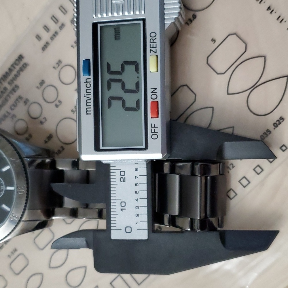 Watch Video / CLASSY BLACK Coach Watch With Box - Picture 10 of 10